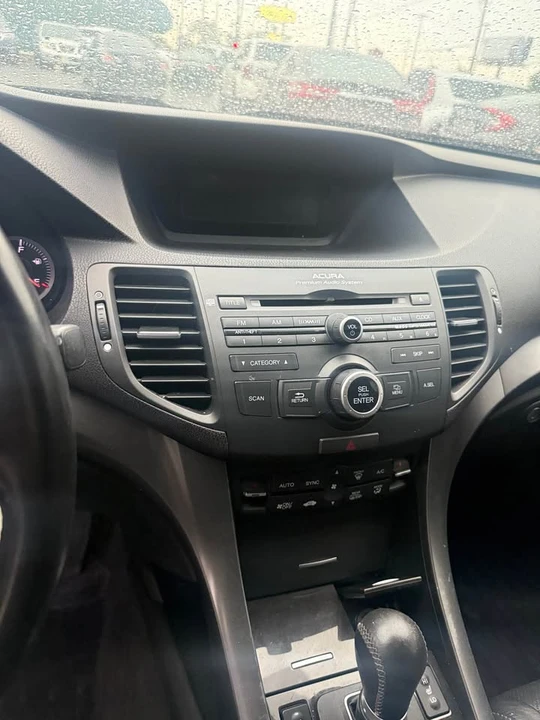 2014 Acura TSX 2nd Gen - Image 12 of 14