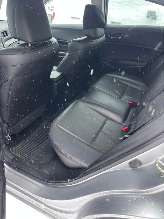 2014 Acura ILX - Image 10 of 17