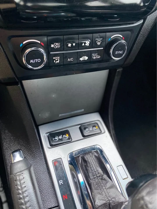 2014 Acura ILX - Image 9 of 15