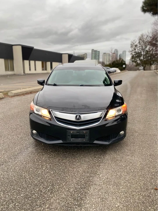 2014 Acura ILX - Image 2 of 15