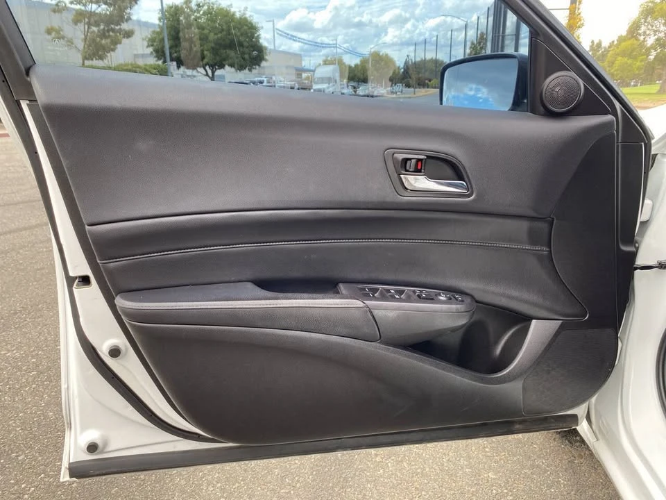 2014 Acura ILX - Image 10 of 20