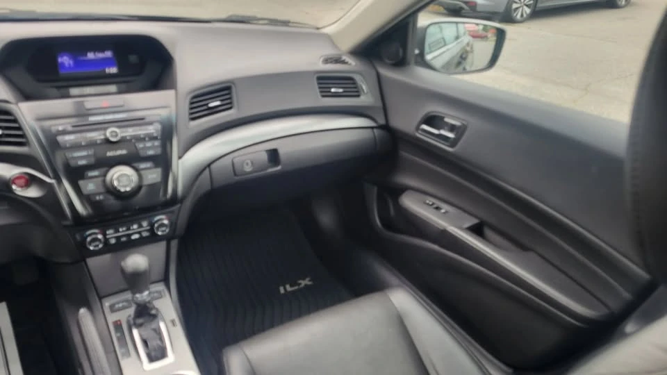 2014 Acura ILX - Image 10 of 20