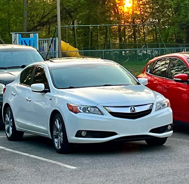 2014 Acura ILX - Image 4 of 9