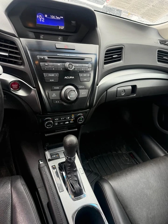 2014 Acura ILX - Image 10 of 14