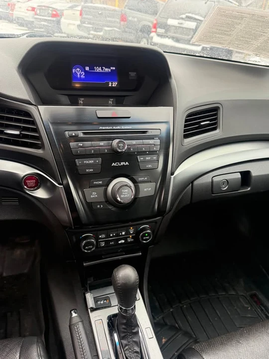 2014 Acura ILX - Image 11 of 14