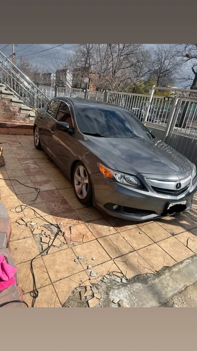 2014 Acura ILX - Image 2 of 20