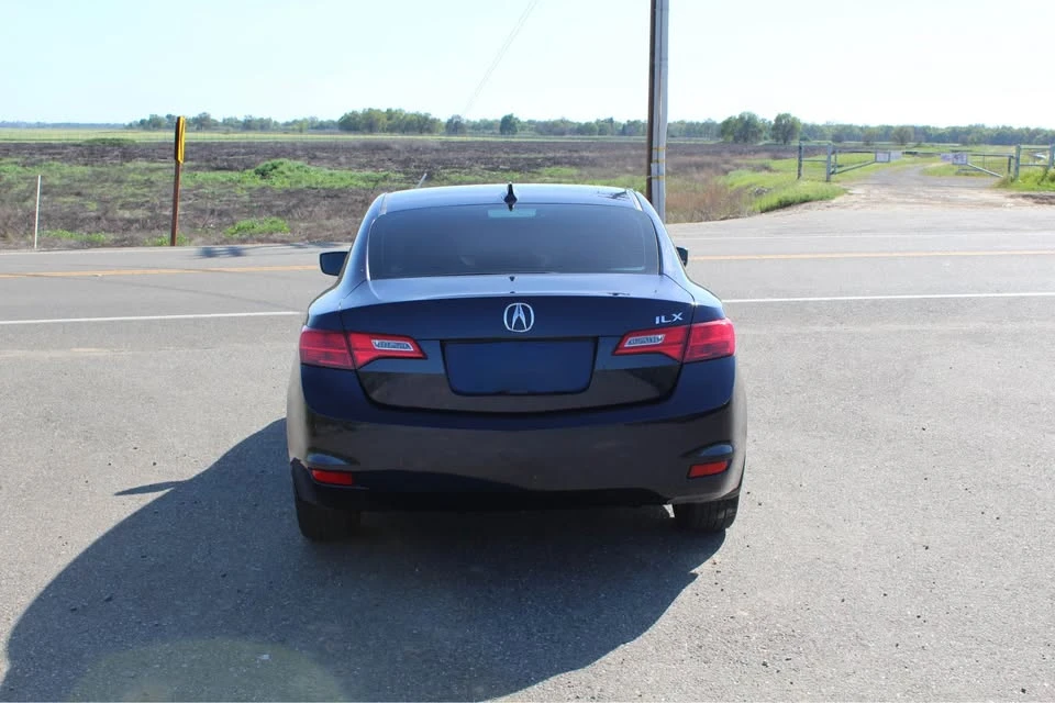 2014 Acura ILX - Image 4 of 13