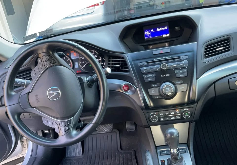 2014 Acura ILX - Image 4 of 7