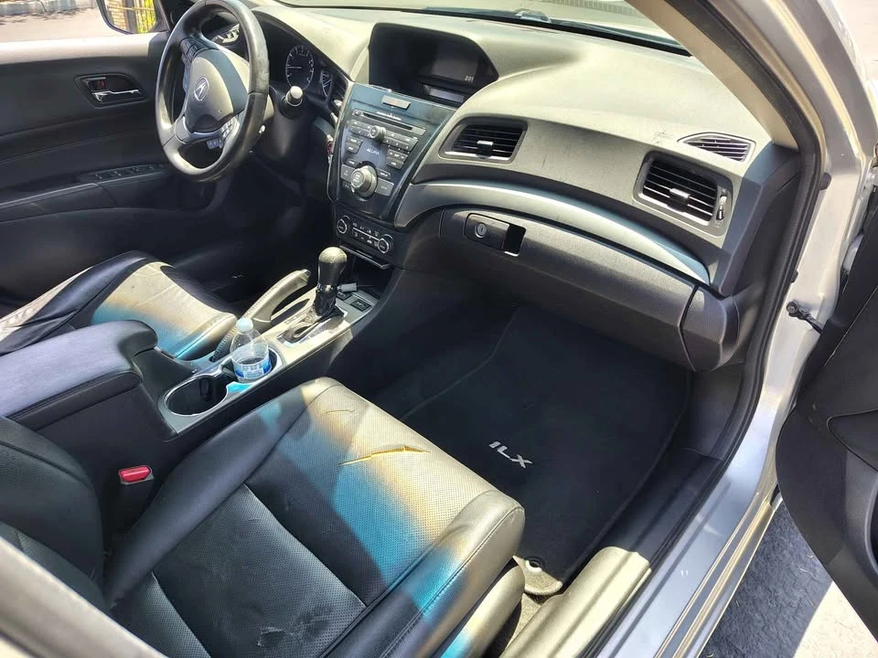 2014 Acura ILX - Image 8 of 10
