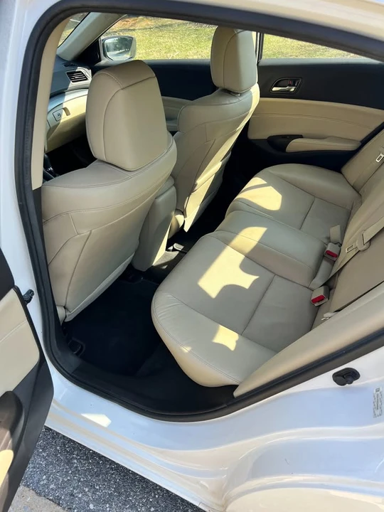 2014 Acura ILX - Image 10 of 20