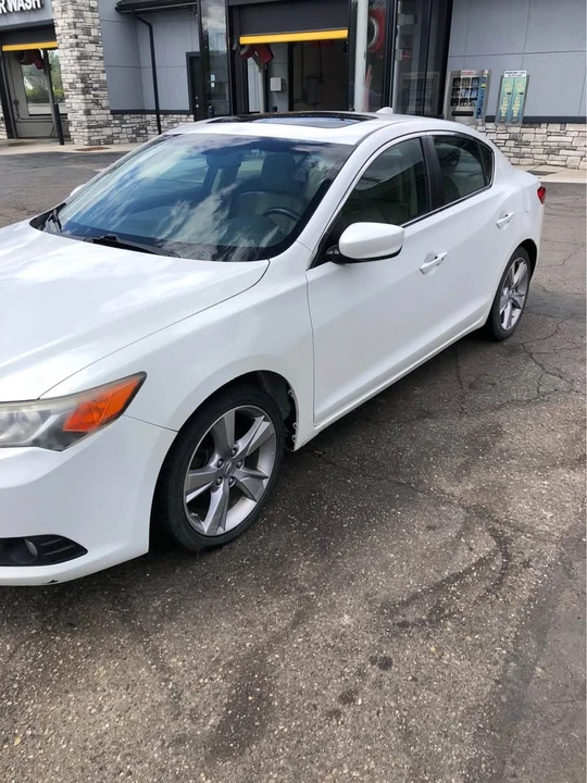 2014 Acura ILX - Image 2 of 12