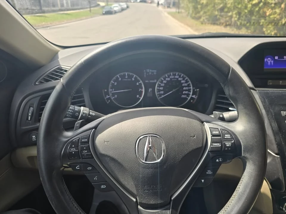 2014 Acura ILX - Image 12 of 20