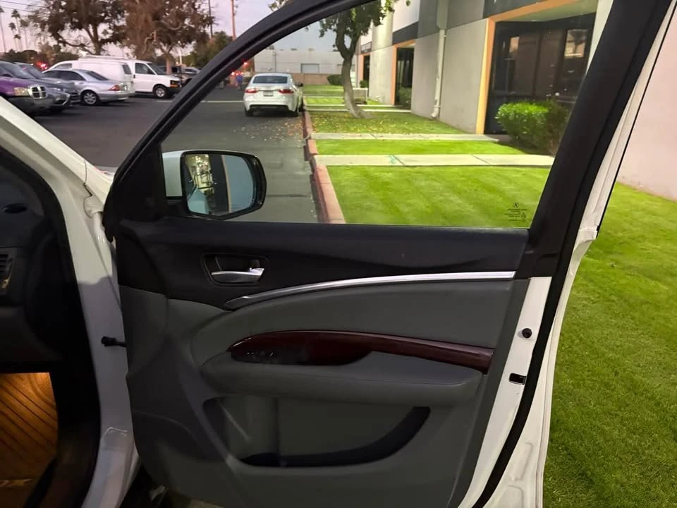 2014 Acura MDX 3rd Gen - Image 17 of 19