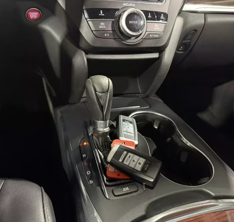 2014 Acura MDX 3rd Gen - Image 17 of 20
