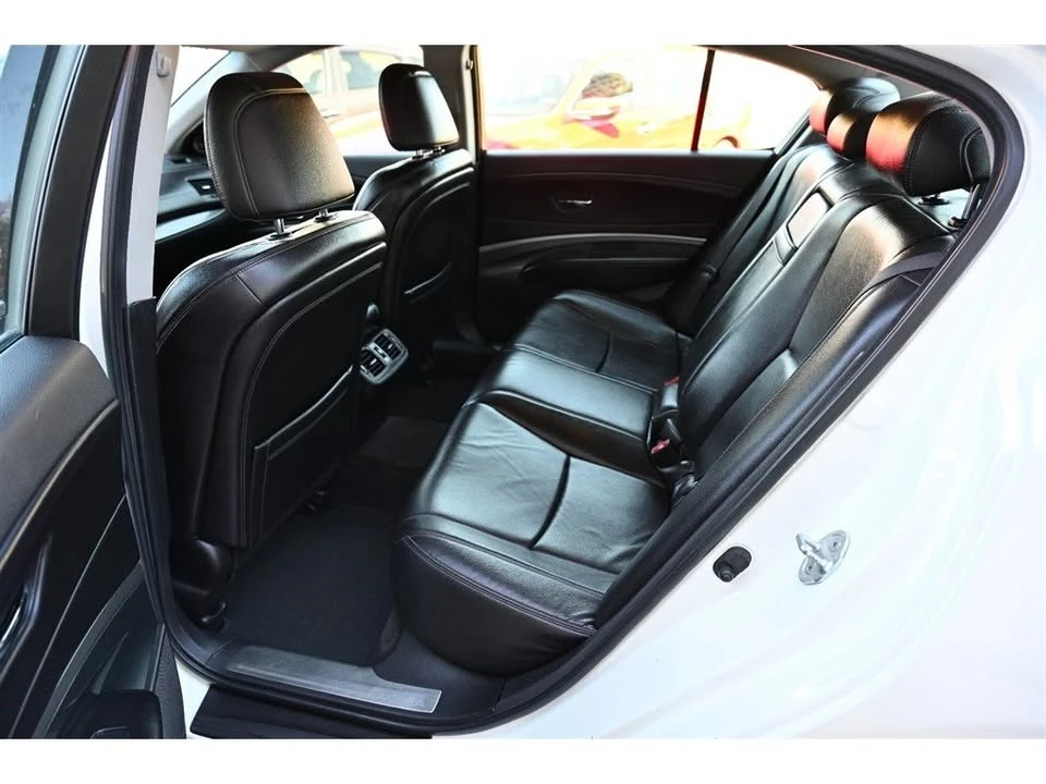 2014 Acura RLX - Image 7 of 14