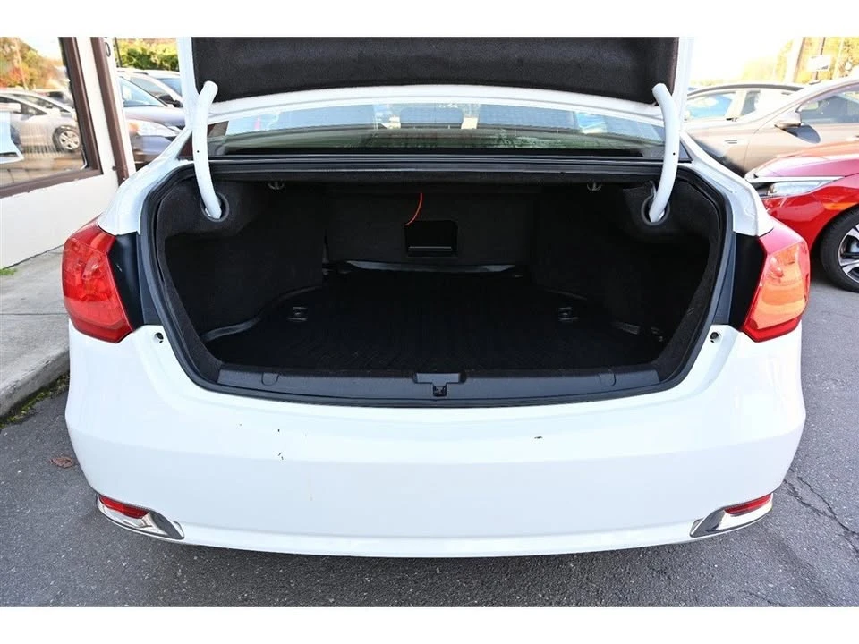 2014 Acura RLX - Image 12 of 14