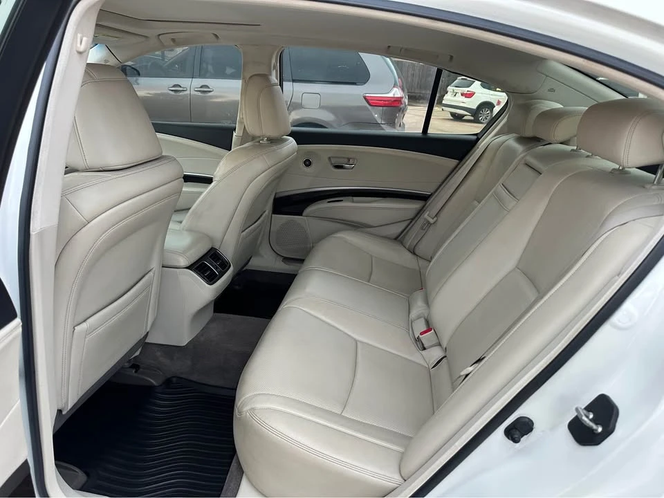 2014 Acura RLX - Image 15 of 20