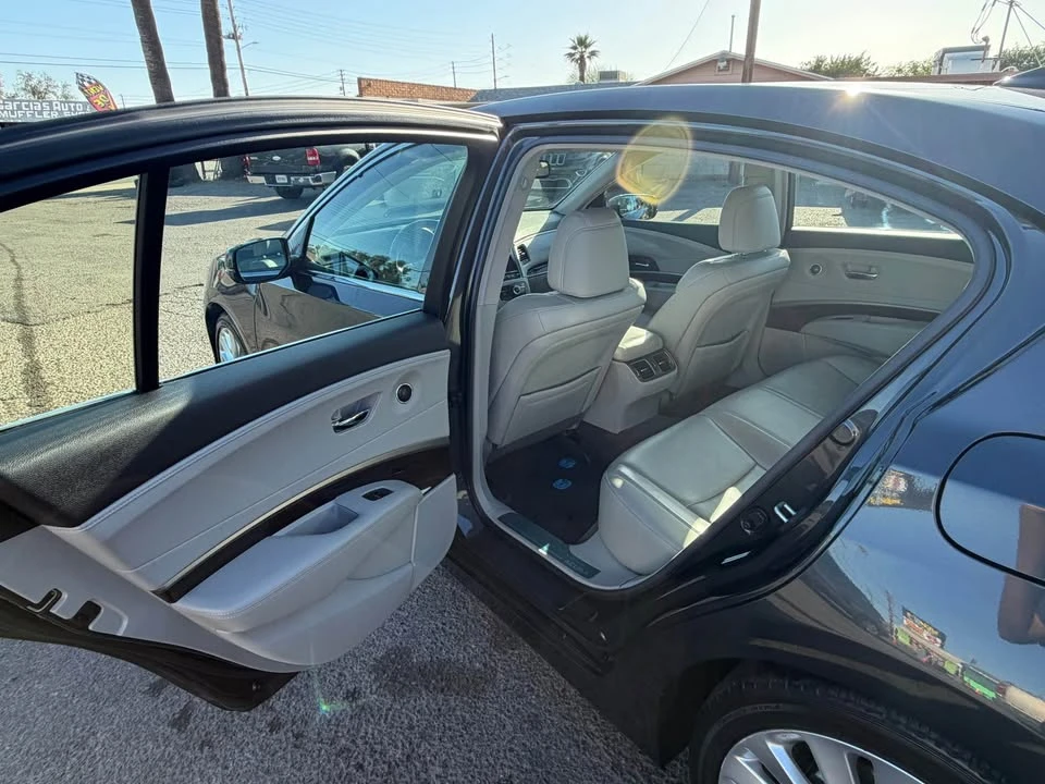 2014 Acura RLX - Image 17 of 18