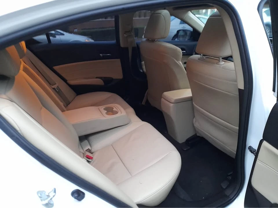 2014 Acura RLX - Image 13 of 19
