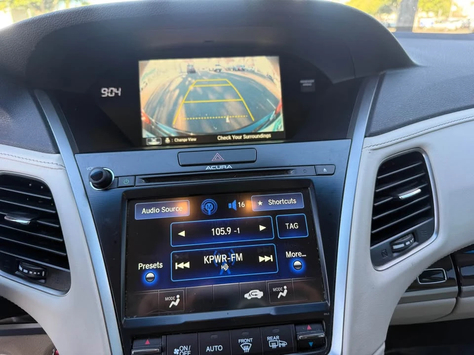 2014 Acura RLX - Image 16 of 18