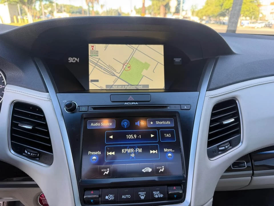 2014 Acura RLX - Image 14 of 17
