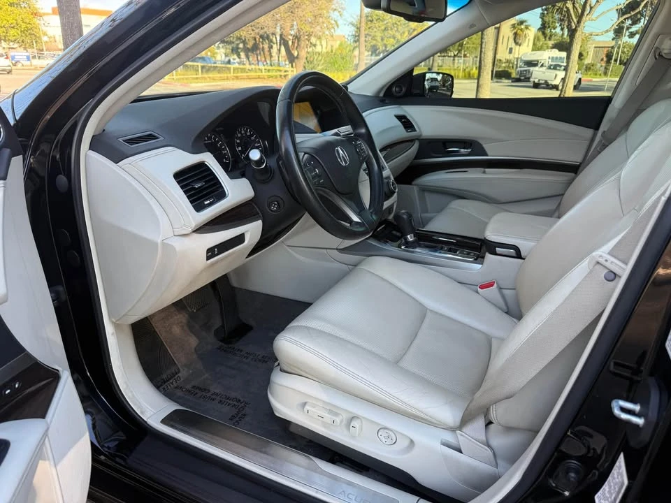 2014 Acura RLX - Image 10 of 17