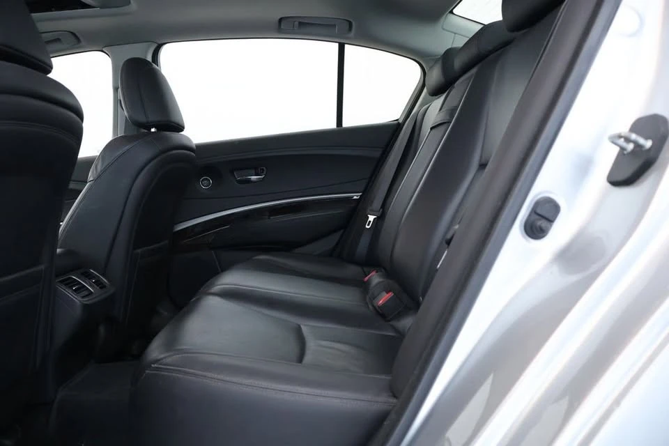 2014 Acura RLX - Image 18 of 20