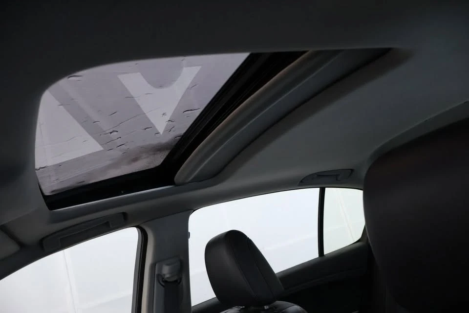 2014 Acura RLX - Image 5 of 20