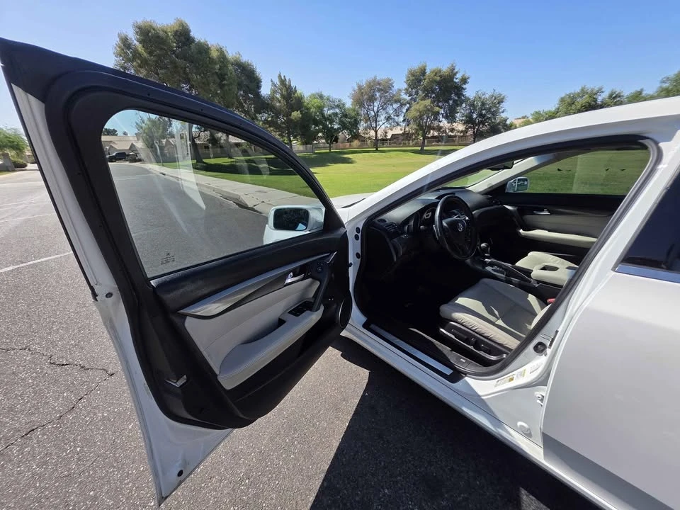 2014 Acura TL 4th Gen - Image 5 of 15