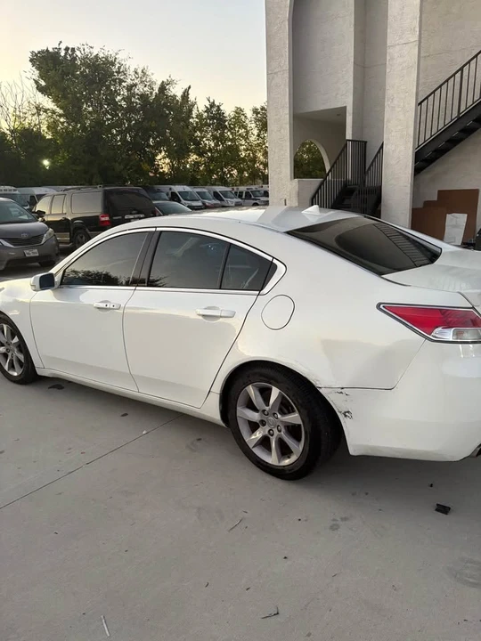2014 Acura TL 4th Gen - Image 4 of 11