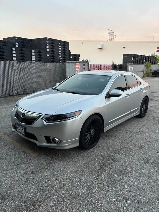 2014 Acura TSX 2nd Gen - Image 2 of 4
