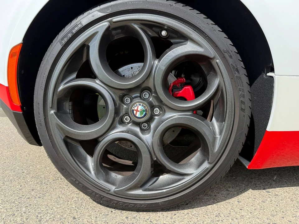 2014 Alfa Romeo 4C Coupe - Image 31 of 31