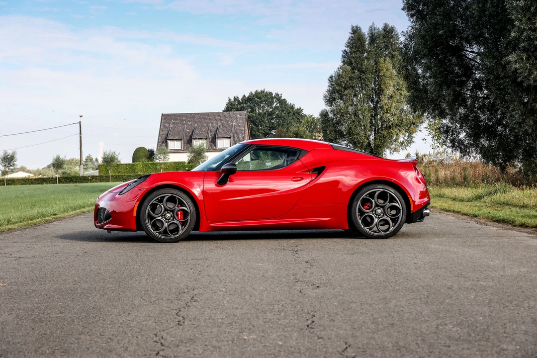 2014 Alfa Romeo 4C Coupe - Image 9 of 31