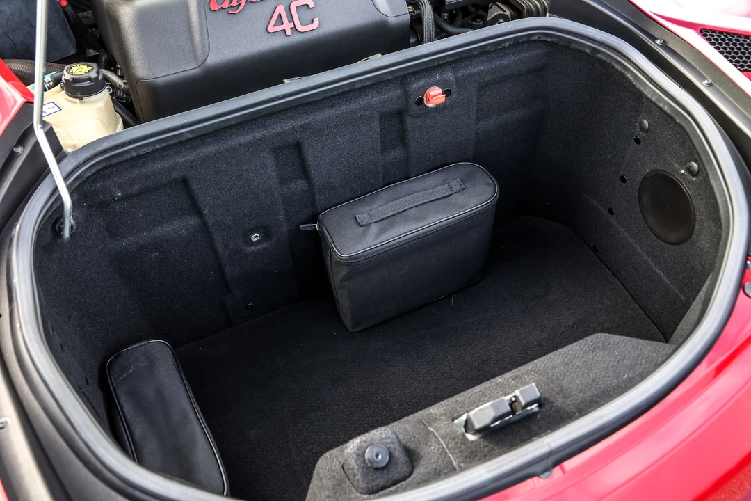 2014 Alfa Romeo 4C Coupe - Image 27 of 31