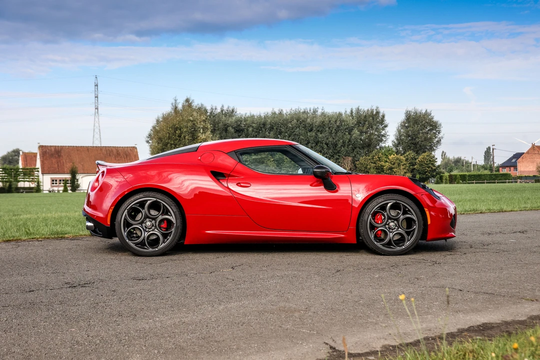2014 Alfa Romeo 4C Coupe - Image 11 of 31