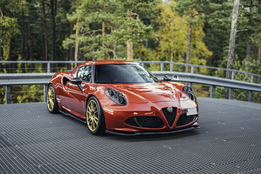 2014 Alfa Romeo 4C Coupe - Image 10 of 31