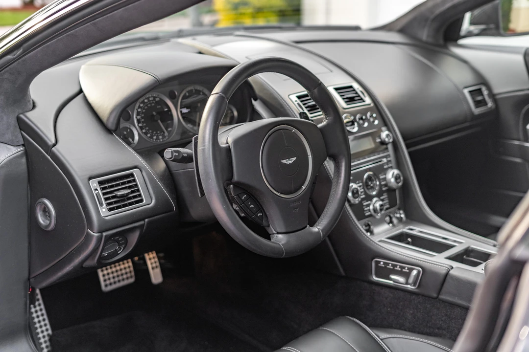 2014 Aston Martin DB9 - Image 23 of 31