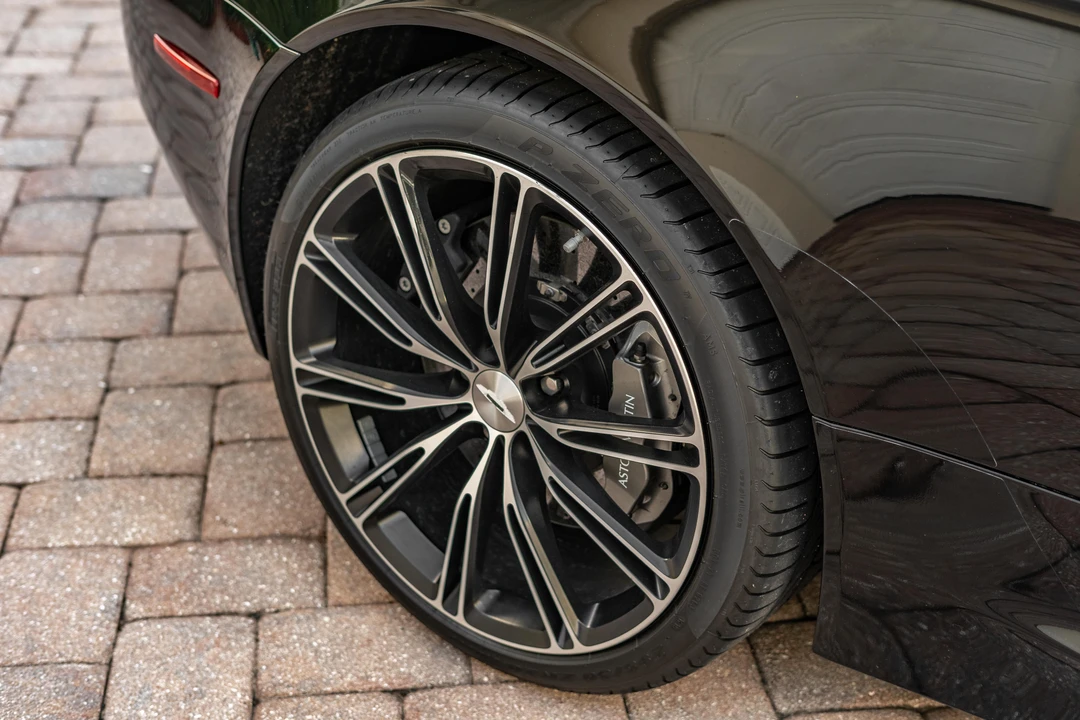 2014 Aston Martin DB9 - Image 15 of 31