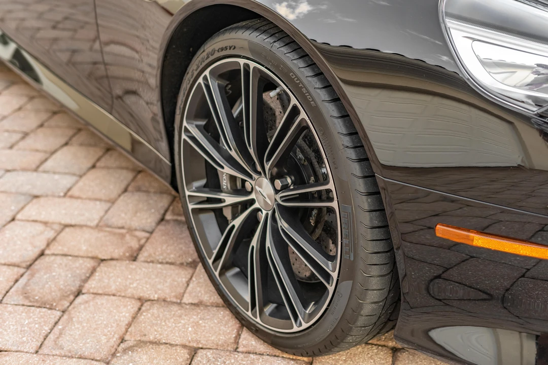 2014 Aston Martin DB9 - Image 16 of 31