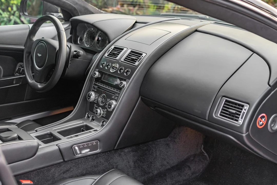 2014 Aston Martin DB9 - Image 24 of 31