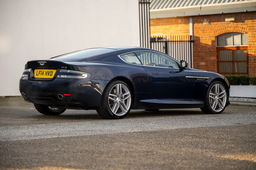 2014 Aston Martin DB9 - Image 16 of 31