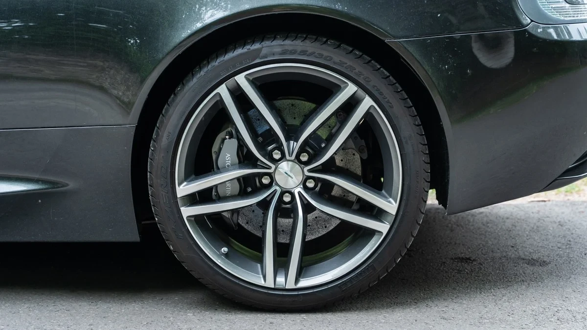 2014 Aston Martin DB9 - Image 15 of 30