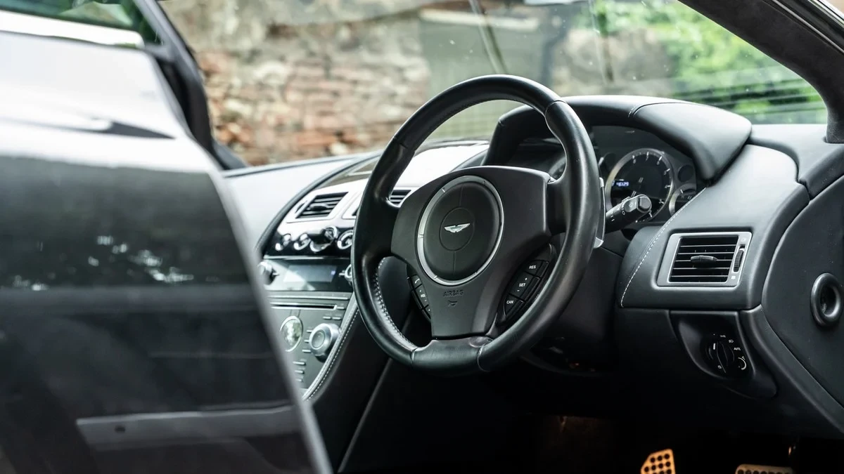 2014 Aston Martin DB9 - Image 21 of 30