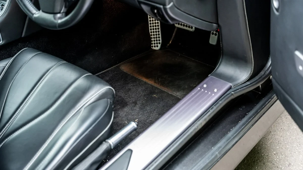 2014 Aston Martin DB9 - Image 23 of 30