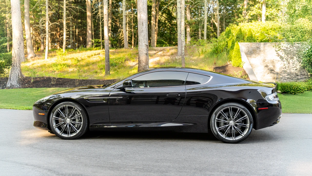 2014 Aston Martin DB9 - Image 8 of 31