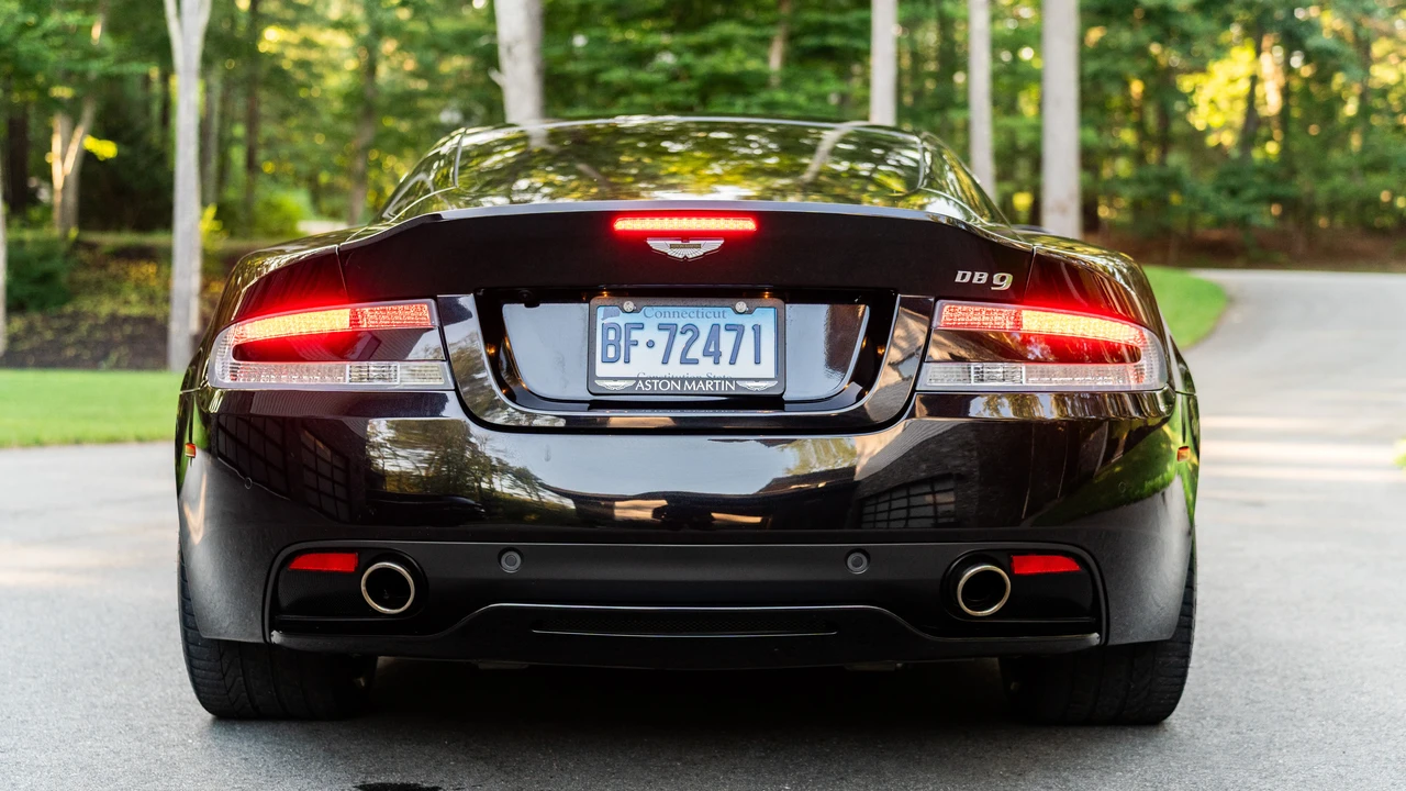 2014 Aston Martin DB9 - Image 29 of 31