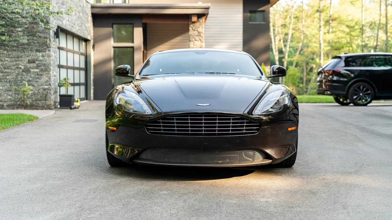 2014 Aston Martin DB9 - Image 2 of 31