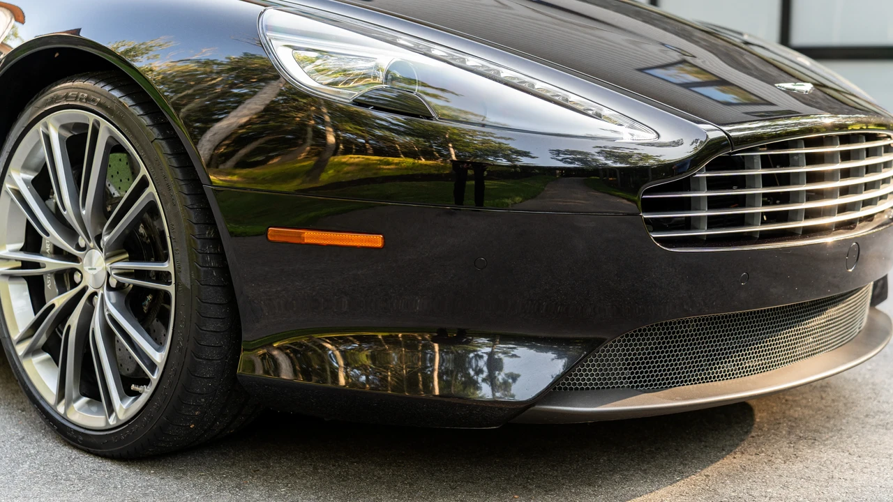 2014 Aston Martin DB9 - Image 17 of 31