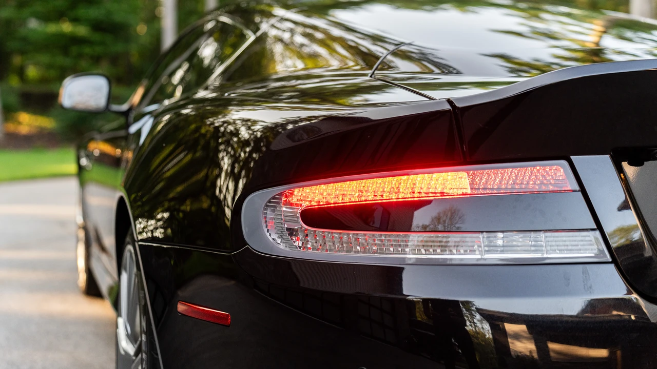 2014 Aston Martin DB9 - Image 26 of 31