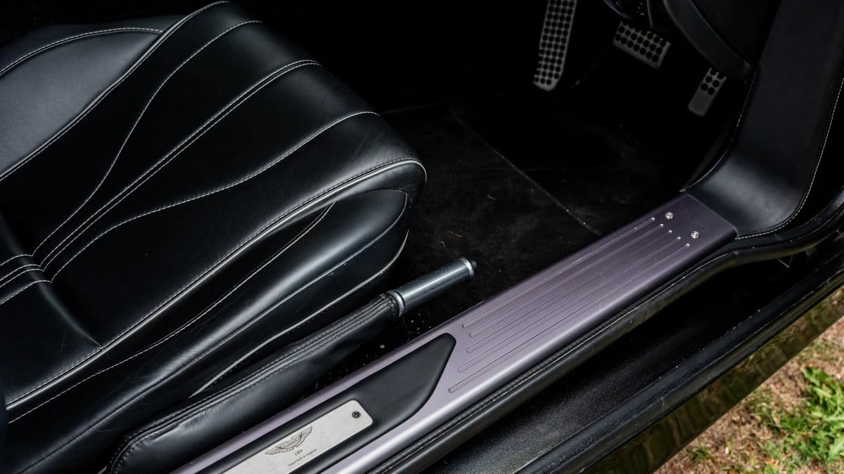 2014 Aston Martin DB9 - Image 25 of 31
